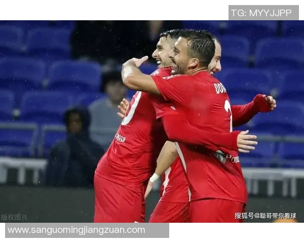 斯特拉斯与南特激战正酣谁能在法甲赛场上笑到最后